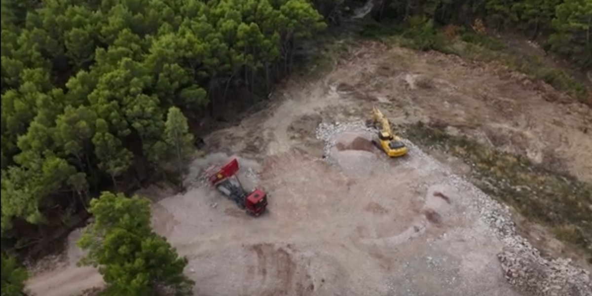 Nelegalno odlagalište otpada iznad međunarodnog parka ''Nove straine'' u Solinu
