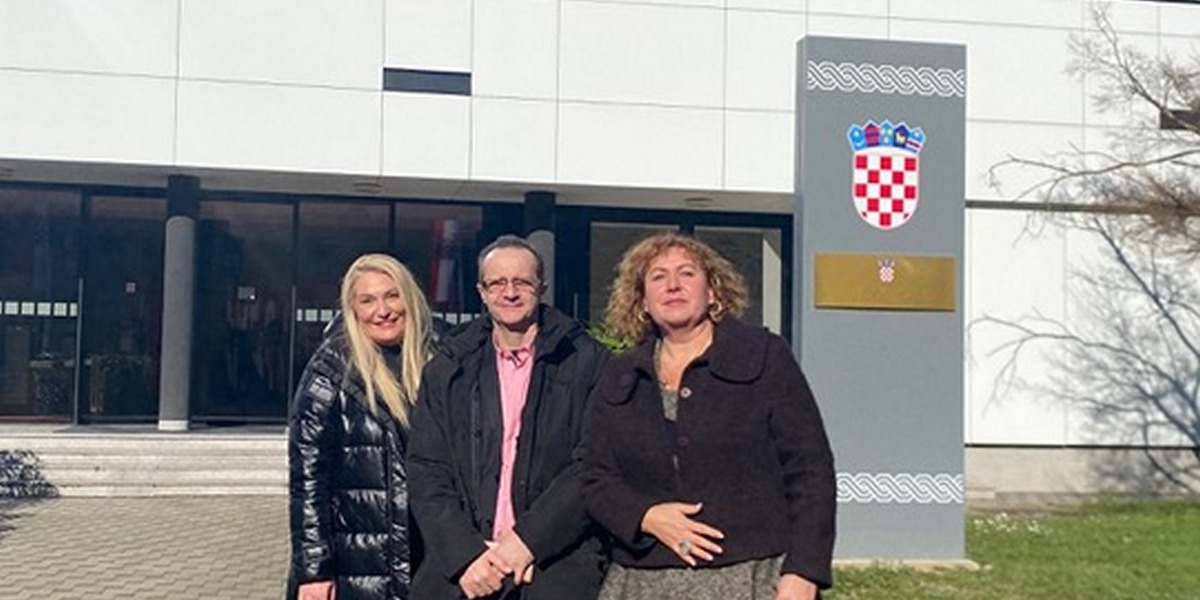 Hana Matić Igor Ivanović Marina Đukanović ispred Sabora RH